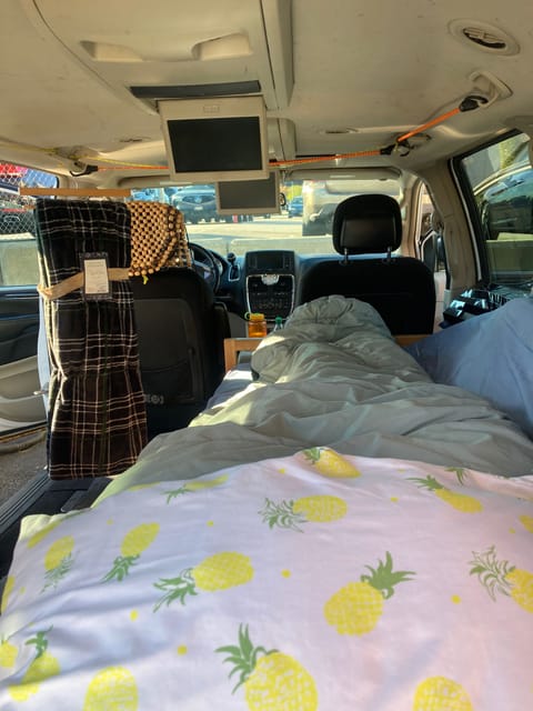 2014 Chrysler Town And Country Converted Mini-Van Drivable vehicle in Vancouver