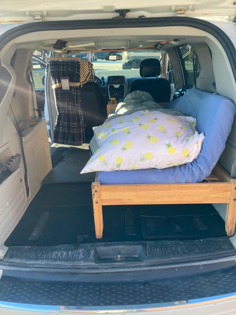 2014 Chrysler Town And Country Converted Mini-Van Drivable vehicle in Vancouver