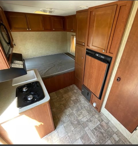 Cozy Camper 2013 Riverside RV White Water Towable trailer in Madera