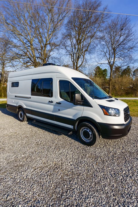 Serephina - 2019 Ford Transit 148 Campervan Campervan in Kennesaw