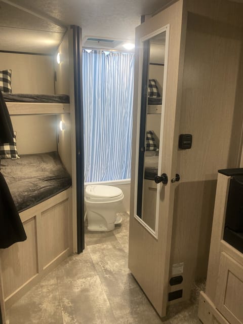 2022 Forest River Coachmen Freedom Express Ultra Lite Remorque tractable in Leesburg