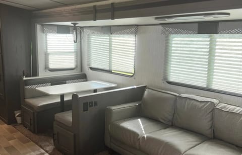 2020 Cruiser RV EL310 -  Sleeps 10!!! (DELIVERY ONLY) Towable trailer in North Charleston