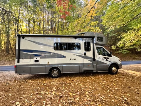 25ft of Freedom - Mountains, Beaches, Beers! Drivable vehicle in Black Mountain