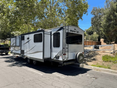 2021 Jayco White Hawk Towable trailer in Temecula