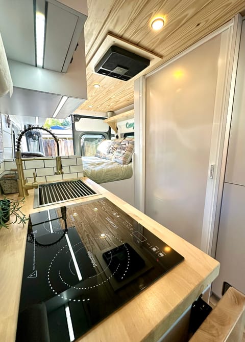 2023 ProMaster 2500 Sprinter: Elevate Your Road Trips Véhicule routier in Laveen Village