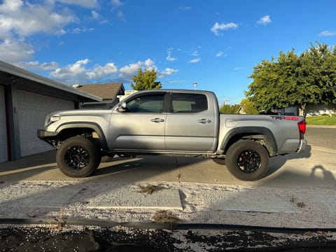 2016 Toyota Tacoma 4x4 Drivable vehicle in North Highlands