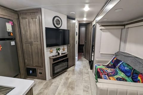 2023 New Rockwood Signature Bunkhouse RV 36 Ft Drivable vehicle in Tavares