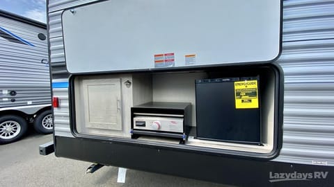 2022 Coachmen Catalina Legacy Edition Towable trailer in Vancouver