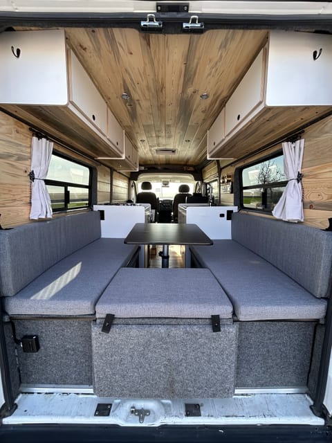 Landyacht :: Fully Self-Contained Campervan in Seal Beach