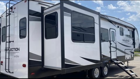 2022 Grand Design Reflection Tráiler remolcable in Apache Junction