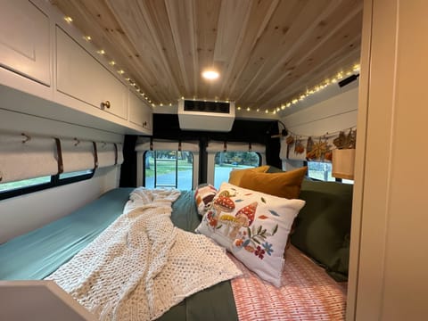 Brand New 2023 Ram Promaster 2500 159in WB. Cozy and Comfy! Drivable vehicle in Sterling Heights