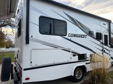 Fully Stocked 2021 Gulf Stream Conquest 24’ Drivable vehicle in South Jordan