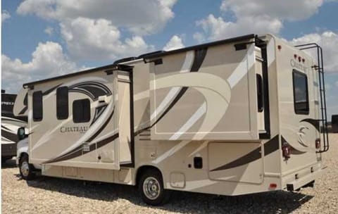 2017 Thor Chateau EGA914 Drivable vehicle in Evans