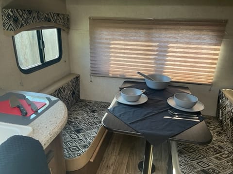 2017 KZ Sonic 17ft - Sleeps 2-3 Towable trailer in Arden-Arcade