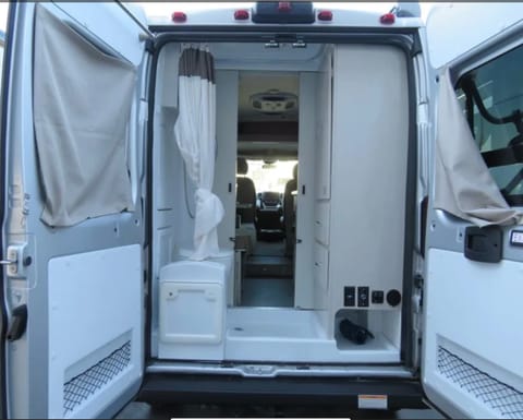 2022 Thor Rize, 18ft with full wet bathroom/toilet Drivable vehicle in San Mateo