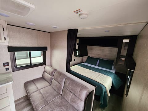 Book Your Family Get Away in our Jayflight 264BH Towable trailer in Frederick