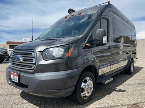 2017 Winnebago Paseo-All in One Adventurer Drivable vehicle in Ammon