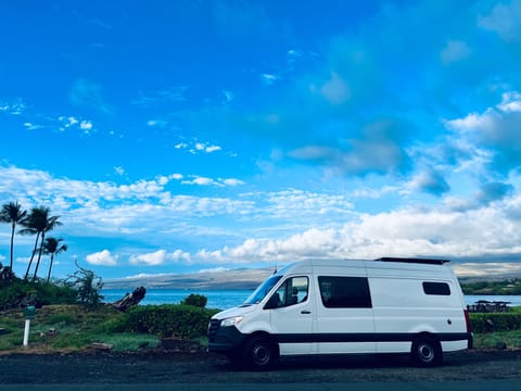Aloha Living Camper Van Campervan in Kalaoa