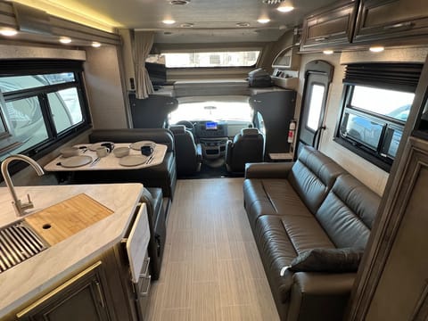 Spacious and comfortable main cabin, with a lot of natural light!