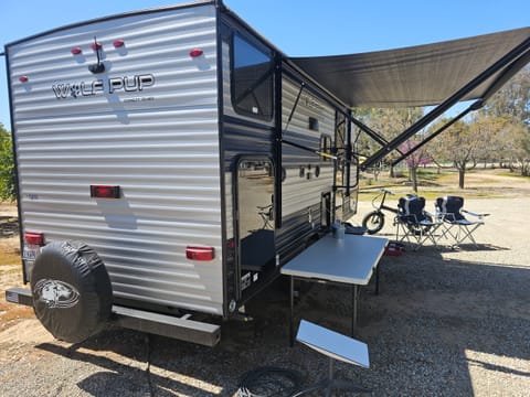 Bunkhouse - Sleeps 6 - 23ft - tow with 5000lb cap SUV - 2022 Wolf Pup Tráiler remolcable in Hemet