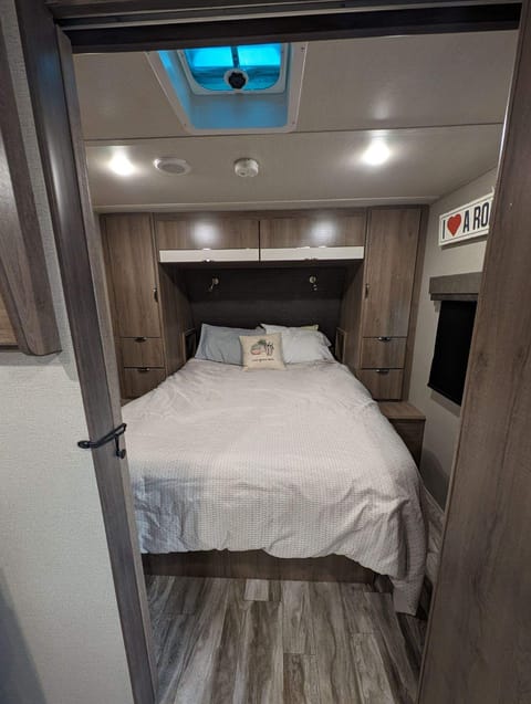 2021 Grand Design Imagine XLS 23BHE Towable trailer in San Antonio