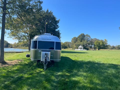 DMV's Best Value Airstream: Sleeps 5, Rare Rear Hatch Towable trailer in Herndon