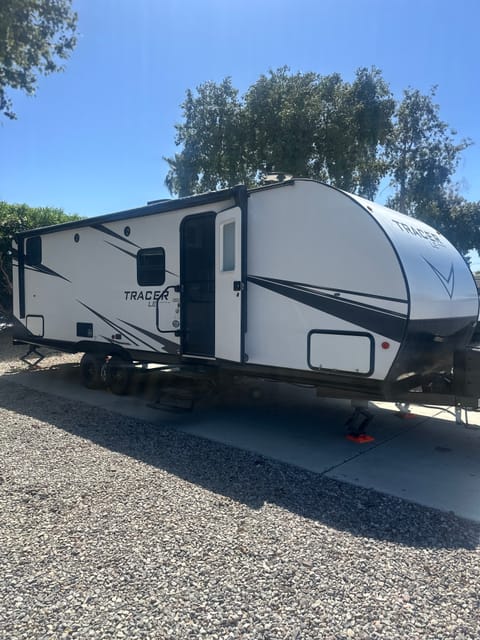 2021 Forest River Tracer *Gorgeous Interior/Sleeps up to 9 Guests* Tráiler remolcable in Apple Valley