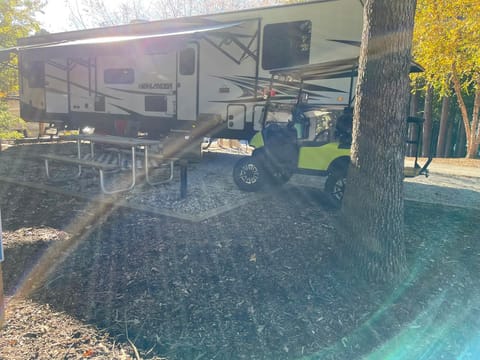2019 Highland Ridge RV Highlander Toy Hauler Towable trailer in Mills River
