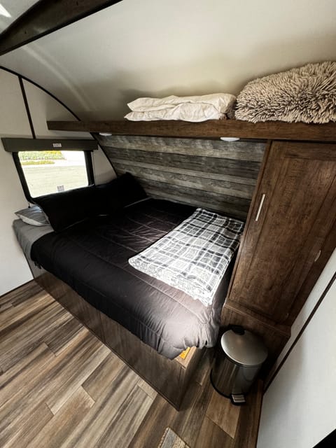 2023 Riverside RV Xplorer travel trailer, sleeps 6! Delivery available Remorque tractable in Temecula