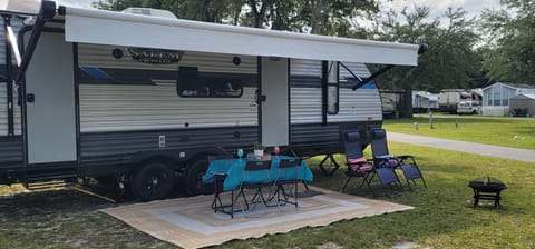 Cozy MiKasita (DELIVERY ONLY) Towable trailer in Silver Springs