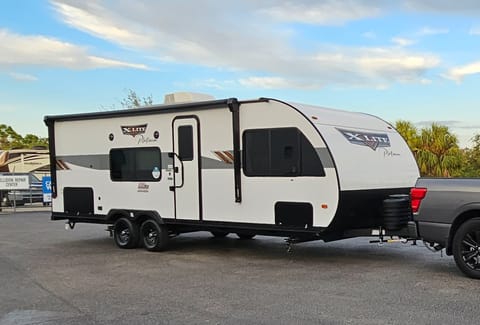 Vanellope (261BHXL) Towable trailer in Doral