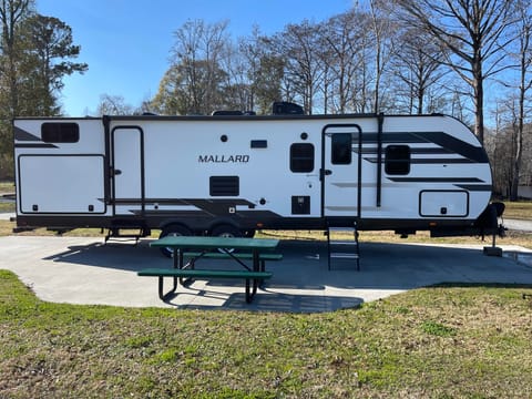 TROPICAL FAMILY ESCAPE (Mallard)  **FREE DELIVERY/SETUP** Towable trailer in Socastee