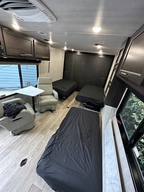 2023 Leon’s OFF GRID LE GRAND  caravan Towable trailer in Granada Hills
