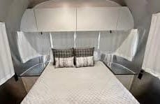 2024 Airstream Flying Cloud 27ft with Queen bed and HATCH Tráiler remolcable in Pasadena