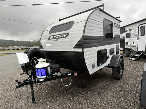 2023 SunRay 109 Small Camper Trailer Towable trailer in Woodstock