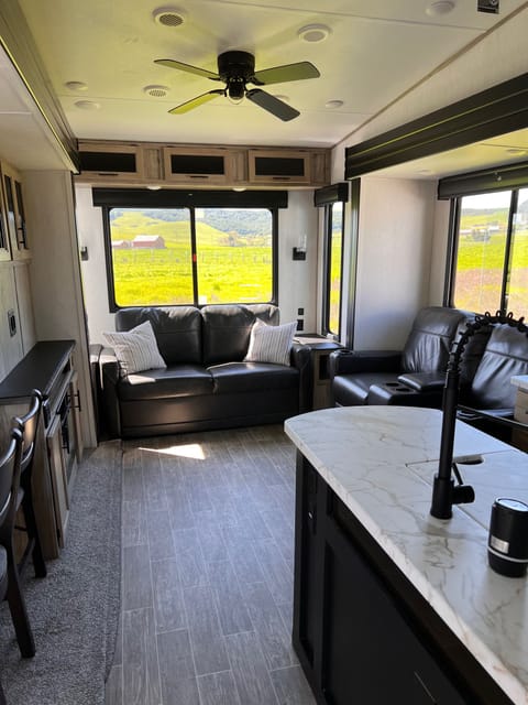 2022 Forest River Cherokee Arctic Wolf Towable trailer in Sonoma County