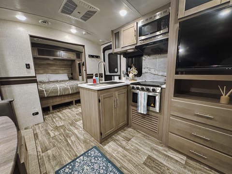 Brand New Spacious 28ft Sunset Trail Rimorchio trainabile in Kalispell