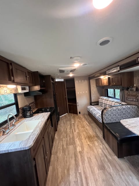 2018 Forest River Shasta Oasis Towable trailer in League City