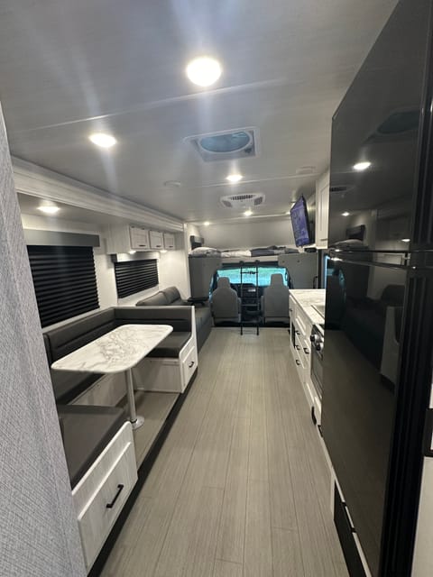 2024 East to West Entrada with Outdoor Kitchen Drivable vehicle in Palm Bay