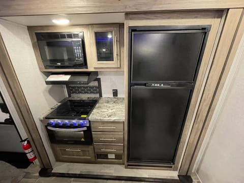 2023 Crossroads RV Zinger - Its A Beaut - Katy Towable trailer in Katy