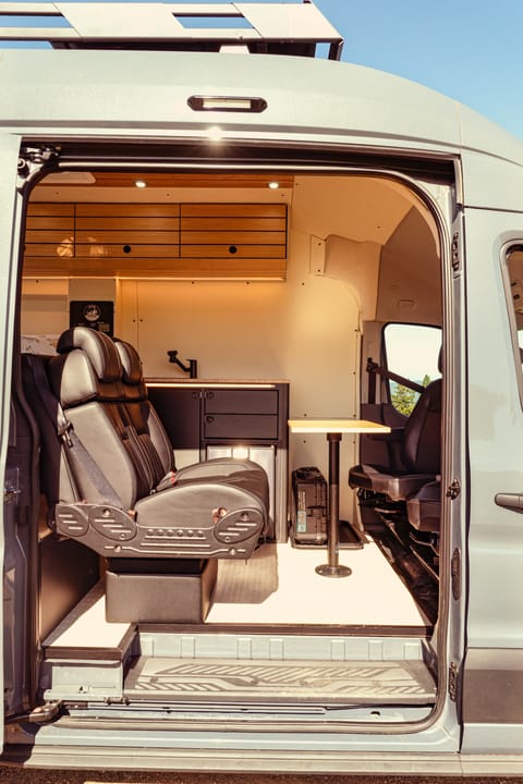 Capitan - 2023 AWD Ford Transit Drivable vehicle in Fairfax