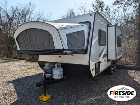Two cozy pop-out bunks and a slide out make this trailer to comfortably accommodate 8.