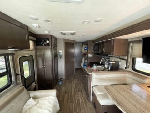 Travel like a Rockstar!  2019 Thor A.C.E. Motor coach Drivable vehicle in Troy