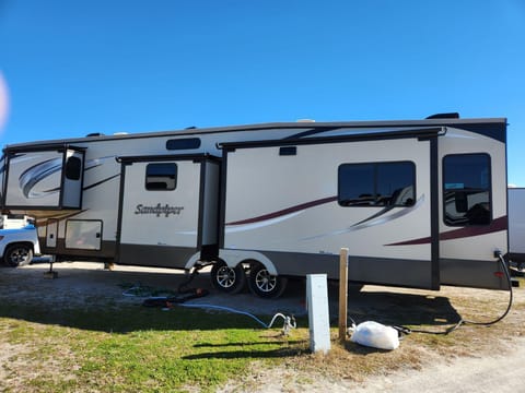 SANDPIPER WITH BUNKS, LOFT AND KING SIZED BED *FREE DELIVERY/SETUP* Towable trailer in Socastee