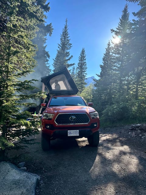 Burrito - 2018 Toyota Tacoma TRD OFF ROAD Roof Top Tent Drivable vehicle in Vancouver