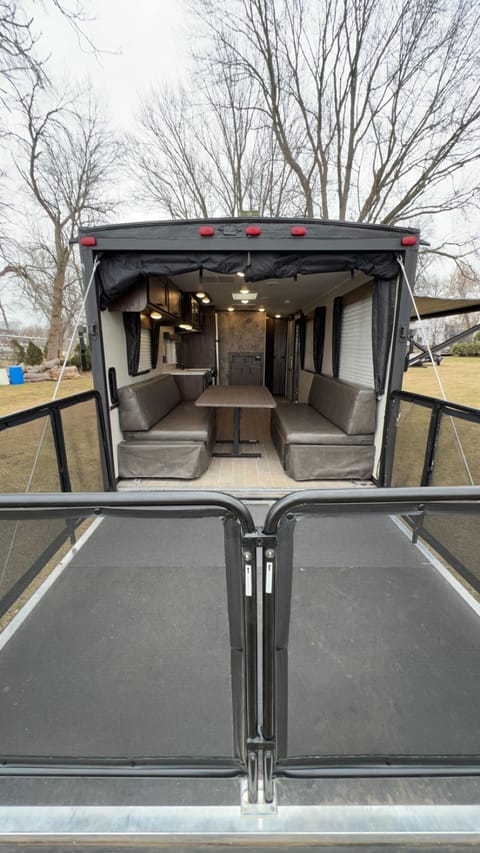 2021 Forest River Cherokee Grey Wolf Towable trailer in Fox Lake