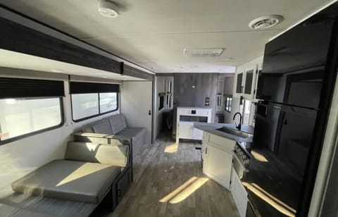 *Adventure Awaits 2023 Keystone RV Hideout: Sleeps 8 Remorque tractable in Candler-McAfee