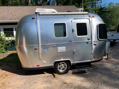 2019 Airstream Bambi Sport - 16RB Towable trailer in Saratoga Springs