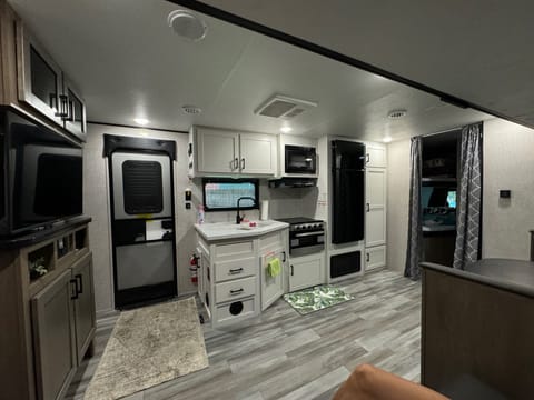 2024 Jayco Jay Flight 261BHS Towable trailer in Palm Beach Gardens