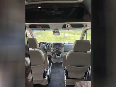 Luxury 2016 Airstream Interstate Drivable vehicle in Placentia